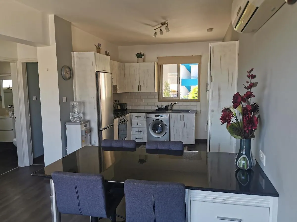 Sea View Cosy Apartment Protaras